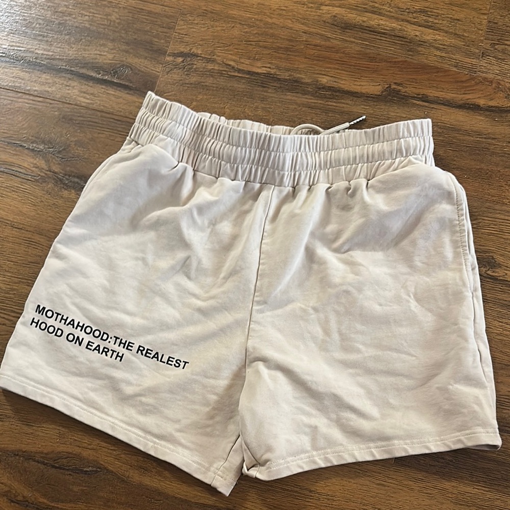 Women's Cream Shorts